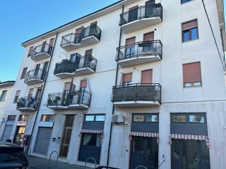 Negozio in Vendita a Peschiera Borromeo, 35'000€, 20 m²