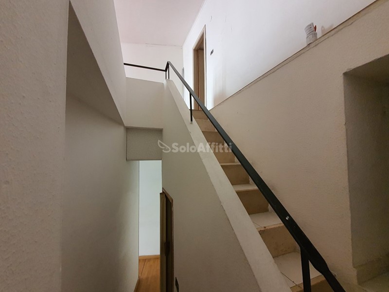 Capannone in Affitto a Catanzaro, zona Centro storico, 450&euro;, 50 m²
