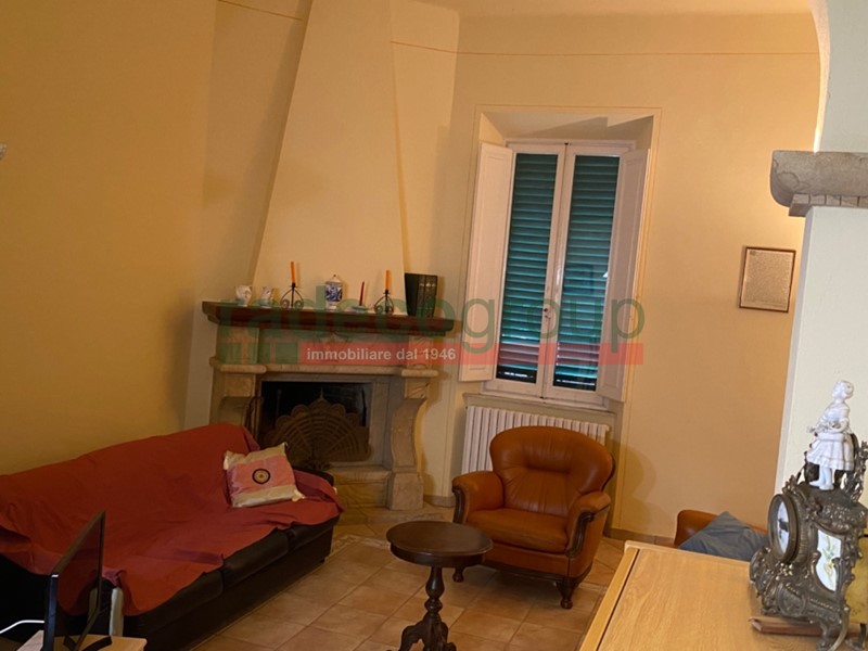 Casa Indipendente in Vendita a Livorno, zona Quercianella, 780'000&euro;, 450 m², con Box