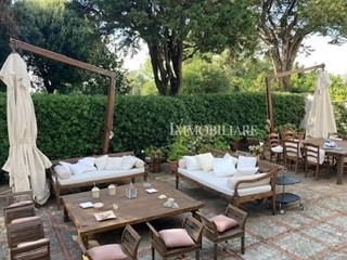 Villetta a schiera in Vendita a Livorno, zona Collinaia, 820'000&euro;, 300 m², con Box