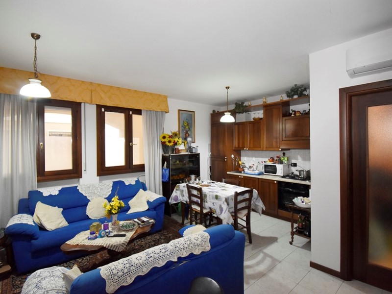 Trilocale in Vendita a Arzignano, 115'000€, 59 m²