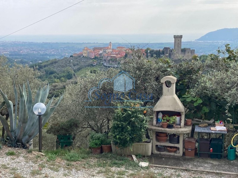 Villa in Vendita a Castelnuovo Magra, 390'000&euro;, 114 m²