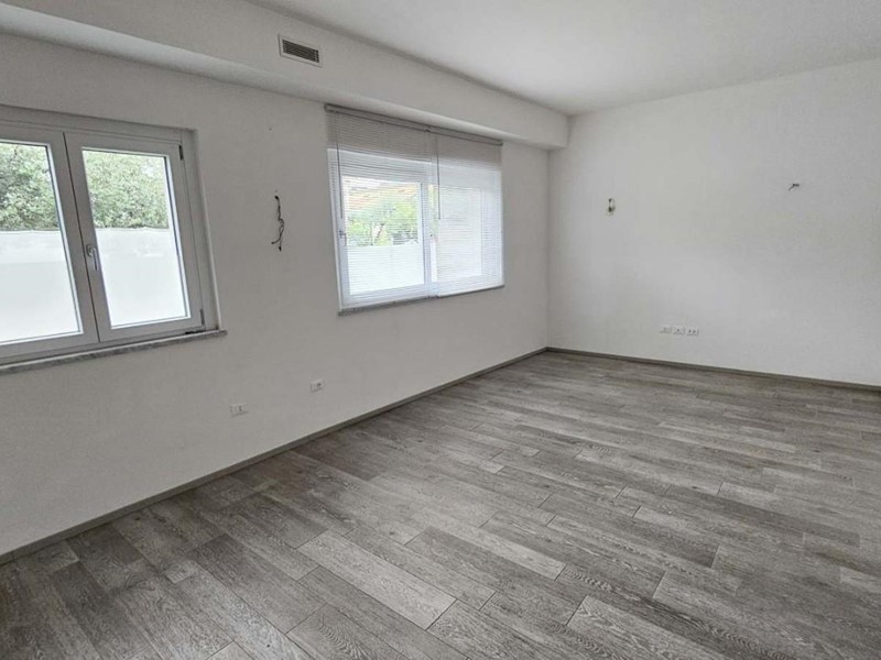 Bilocale in Vendita a Massa, 250'000€, 67 m²