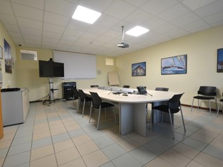 Ufficio in Affitto a Lucca, zona Sant'Anna, 4'500€, 400 m²