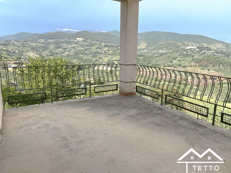 Bilocale in Vendita a Montopoli di Sabina, 36'000€, 70 m²