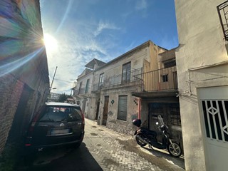 Casa Indipendente in Vendita a Pace del Mela, 40'000€, 177 m²