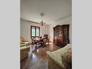 Appartamento in Vendita a Aulla, 110'000€, 110 m², arredato