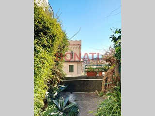 Appartamento in Vendita a La Spezia, zona Centro, 500'000€, 170 m²