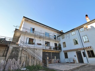 Appartamento in Vendita a Zermeghedo, 65'000&euro;, 101 m²