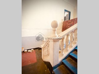 Casa Indipendente in Vendita a Santo Stefano di Magra, zona Ponzano Superiore, 135'000€, 900 m²