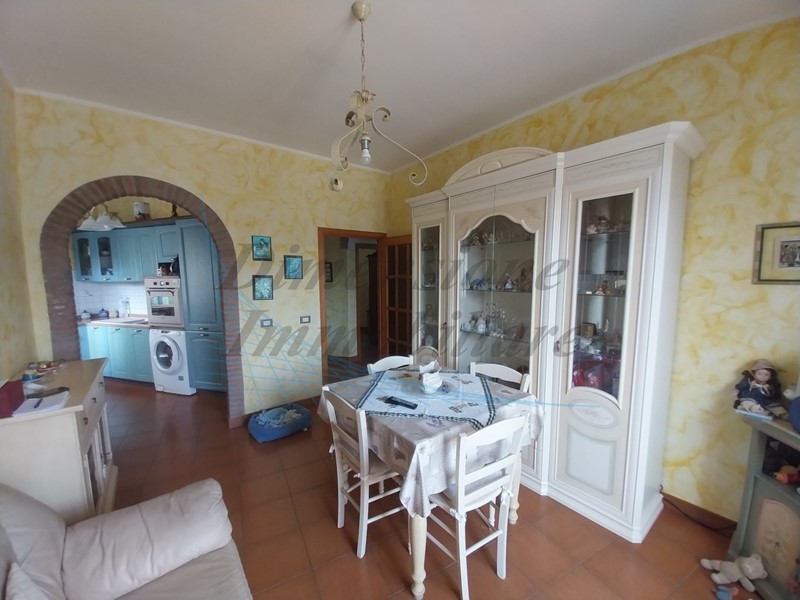 Quadrilocale in Vendita a Rosignano Marittimo, zona Vada, 189'000€, 75 m², con Box