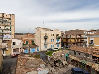 Casa Indipendente in Vendita a Catania, 115'000&euro;, 130 m²