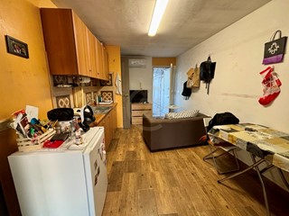 Attico in Vendita a Misterbianco, zona Centro, 40'000€, 30 m², con Box