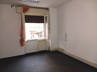 Ufficio in Affitto a Pisa, 650€, 80 m²