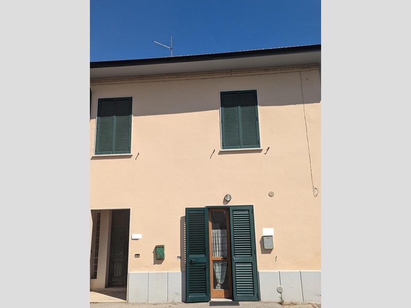 Casa Indipendente in Vendita a Cerreto Guidi, zona Stabbia, 130'000€, 150 m²