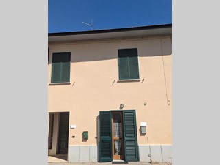 Casa Indipendente in Vendita a Cerreto Guidi, zona Stabbia, 130'000€, 150 m²