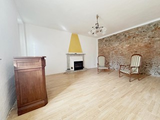 Casa Indipendente in Vendita a Lucca, zona Montuolo, 235'000€, 194 m², arredato