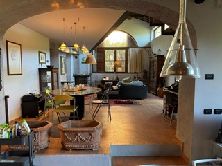 Casa Semi Indipendente in Vendita a Sovicille, zona Caldana, 590'000€, 200 m², arredato