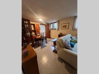 Appartamento in Vendita a Fosdinovo, zona Caniparola, 200'000€, 105 m², arredato