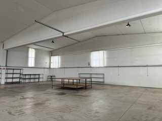 Laboratorio in Affitto a Bassano del Grappa, 1'800€, 500 m²