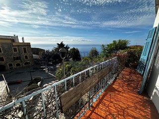 Appartamento in Vendita a Costarainera, 299'000€, 120 m²