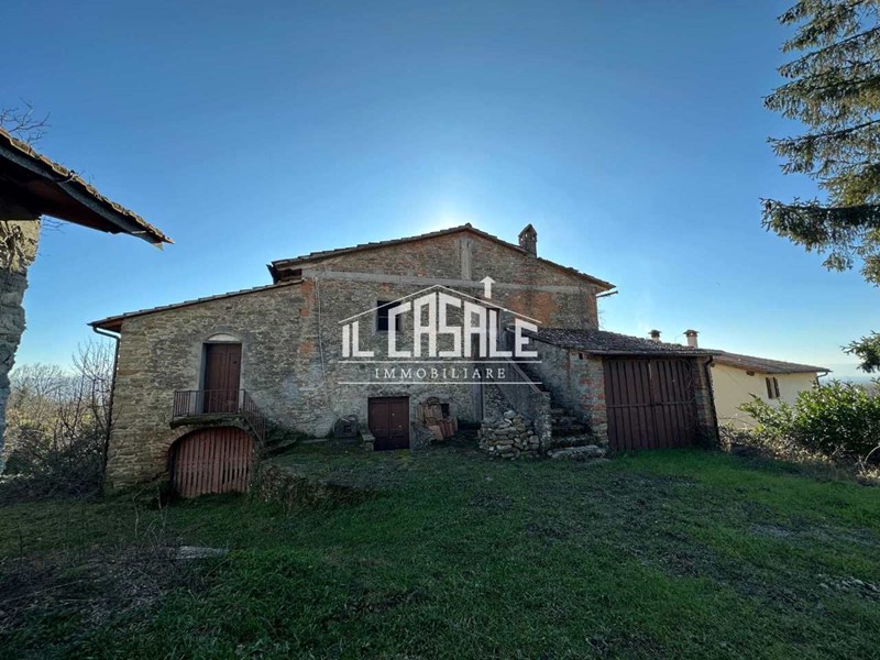 Casale in Vendita a Vicchio, 265'000€, 500 m², con Box