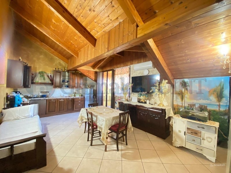 Trilocale in Vendita a Giugliano in Campania, 119'000€, 75 m²