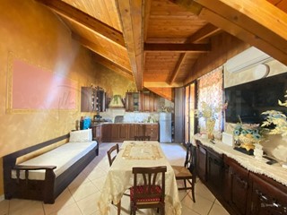 Trilocale in Vendita a Giugliano in Campania, 119'000&euro;, 75 m²