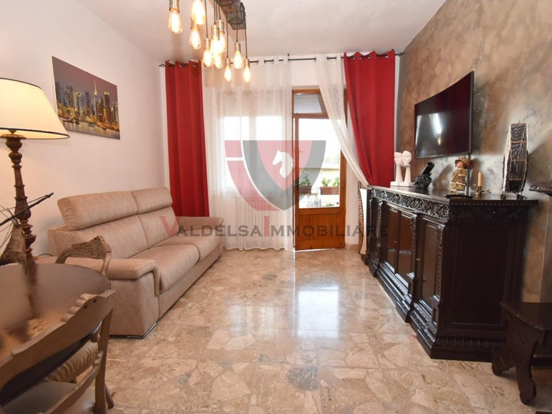 Quadrilocale in Vendita a Siena, 255'000€, 98 m², arredato