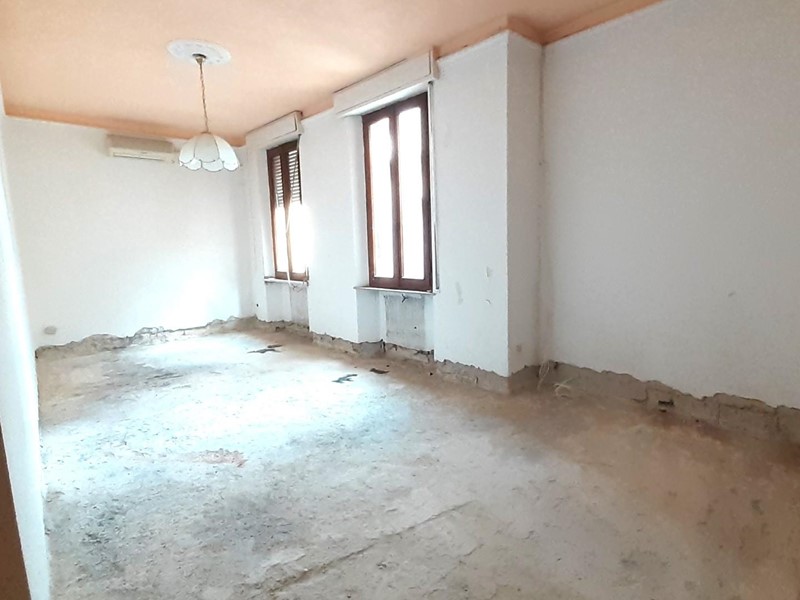 Appartamento in Vendita a Pontedera, 104'000€, 95 m²