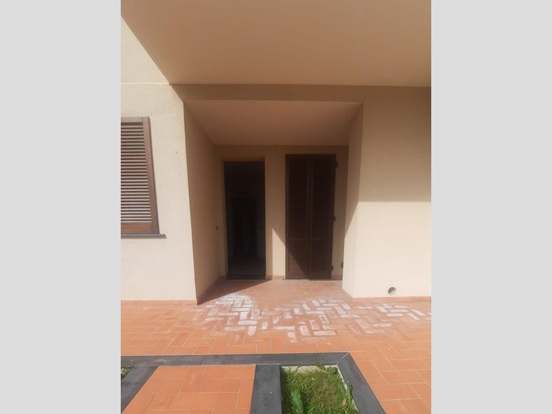 Trilocale in Vendita a Pontedera, 220'000€, 60 m², con Box