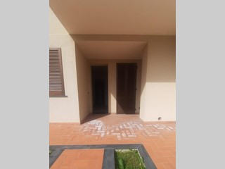 Trilocale in Vendita a Pontedera, 220'000€, 60 m², con Box