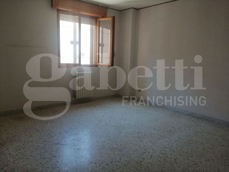 Quadrilocale in Vendita a Margherita di Savoia, 130'000€, 115 m²