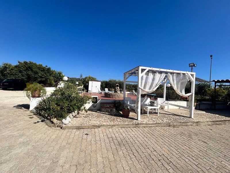 Villa in Vendita a Siculiana, 259'000€, 172 m²