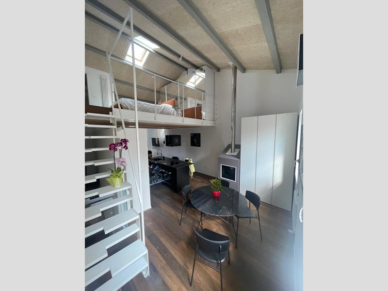 Bilocale in Affitto a Jesi, 1'200€, 100 m², arredato