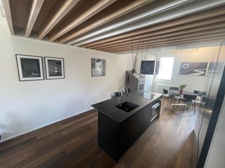 Bilocale in Affitto a Jesi, 1'200€, 100 m², arredato