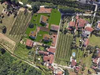 Villa bifamiliare in Vendita a Luni, 230'000€, 125 m²