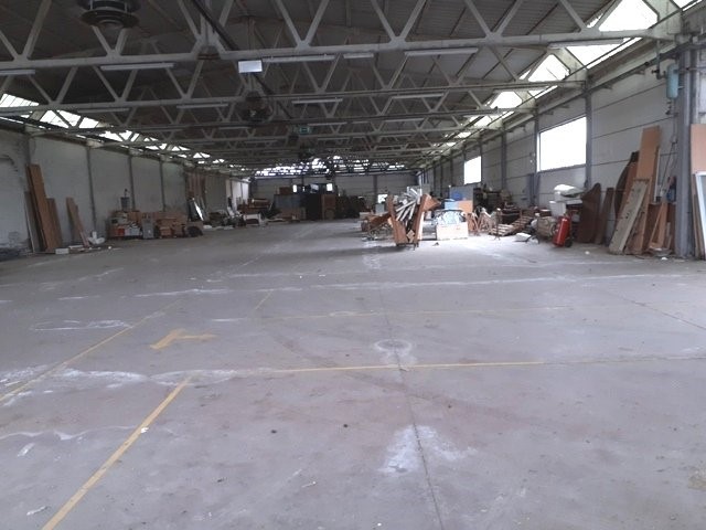 Capannone in Affitto a Calcinaia, 1'500€, 500 m²