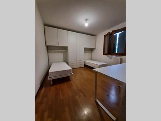 Quadrilocale in Affitto a Padova, zona San Lazzaro, 330€, 75 m², arredato, con Box