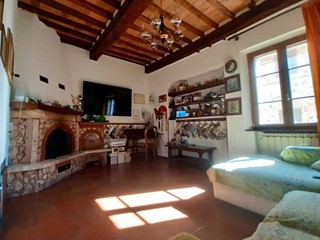 Appartamento in Vendita a Murlo, zona Vescovado, 215'000€, 170 m², arredato, con Box