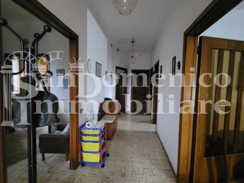 Casa Indipendente in Vendita a Santa Maria a Monte, 205'000€, 116 m², con Box