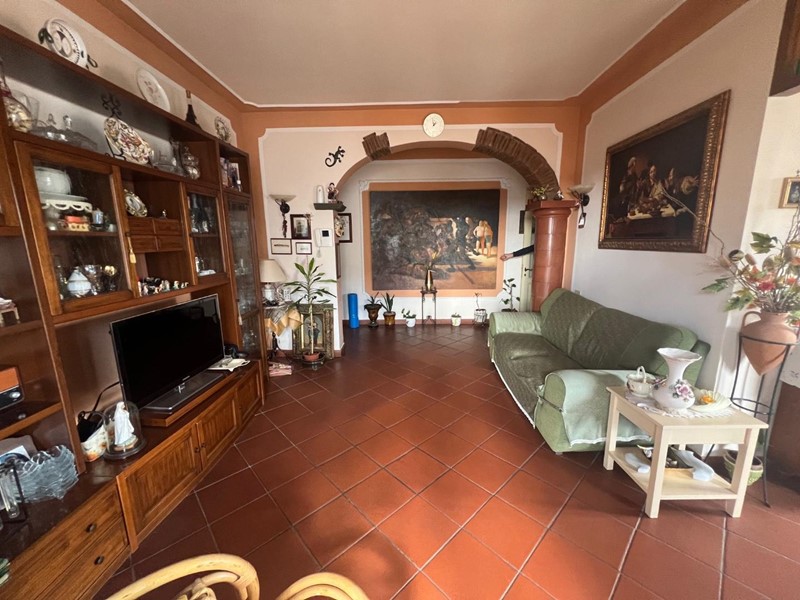 Quadrilocale in Vendita a Empoli, 225'000€, 100 m², arredato, con Box