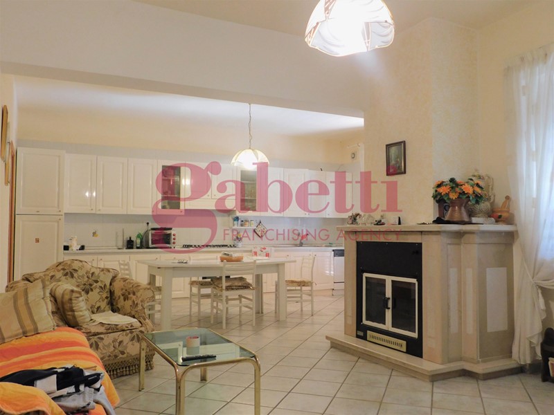 Villa in Vendita a Venafro, 198'000€, 235 m²