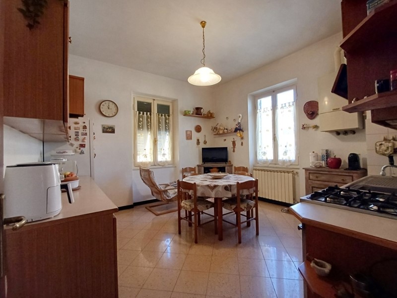 Appartamento in Vendita a Sestri Levante, 425'000€, 120 m²