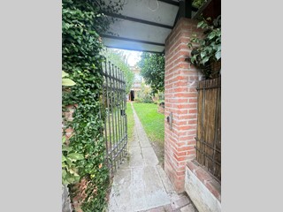 Casa Semi Indipendente in Vendita a Pietrasanta, 470'000€, 80 m², arredato