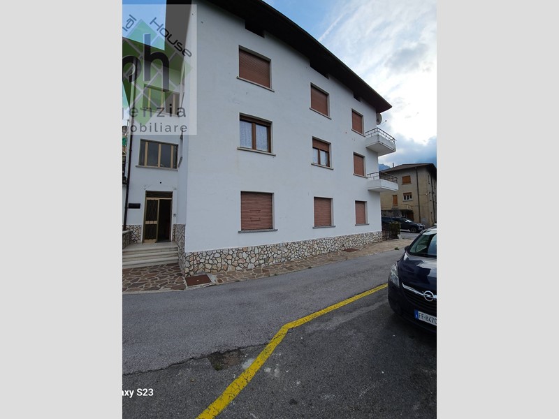 Appartamento in Vendita a Bondone, 98'000€, 180 m², arredato