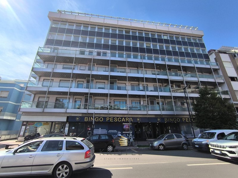 Ufficio in Affitto a Pescara, zona Centro, 900€, 110 m²