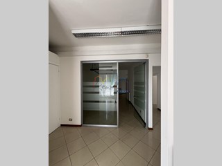 Ufficio in Affitto a Pisa, zona Ospedaletto, 3'500€, 335 m²