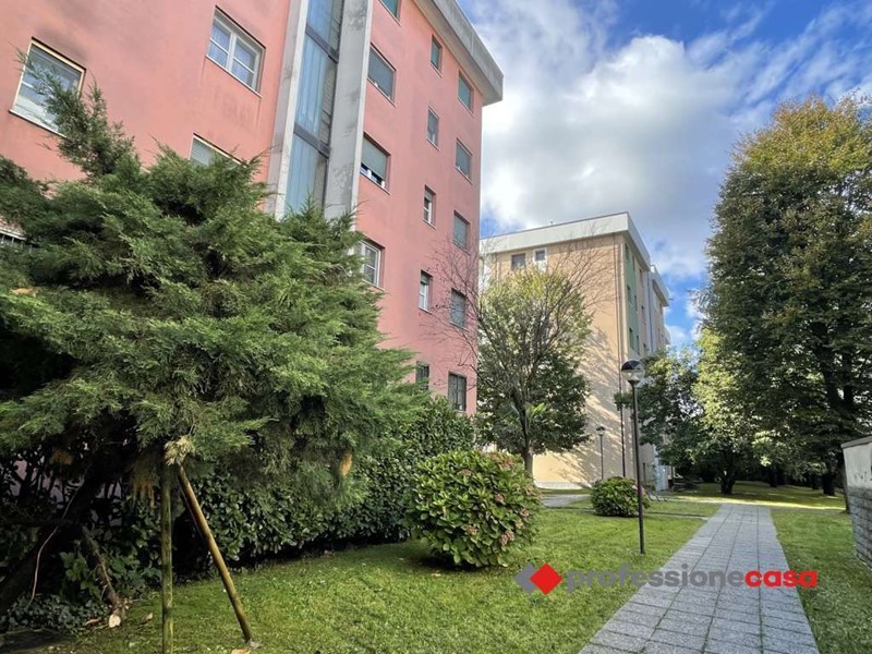 Trilocale in Vendita a Cesano Boscone, 255'000€, 90 m²