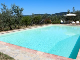 Appartamento in Affitto a Gaiole in Chianti, 1'000€, 100 m², arredato